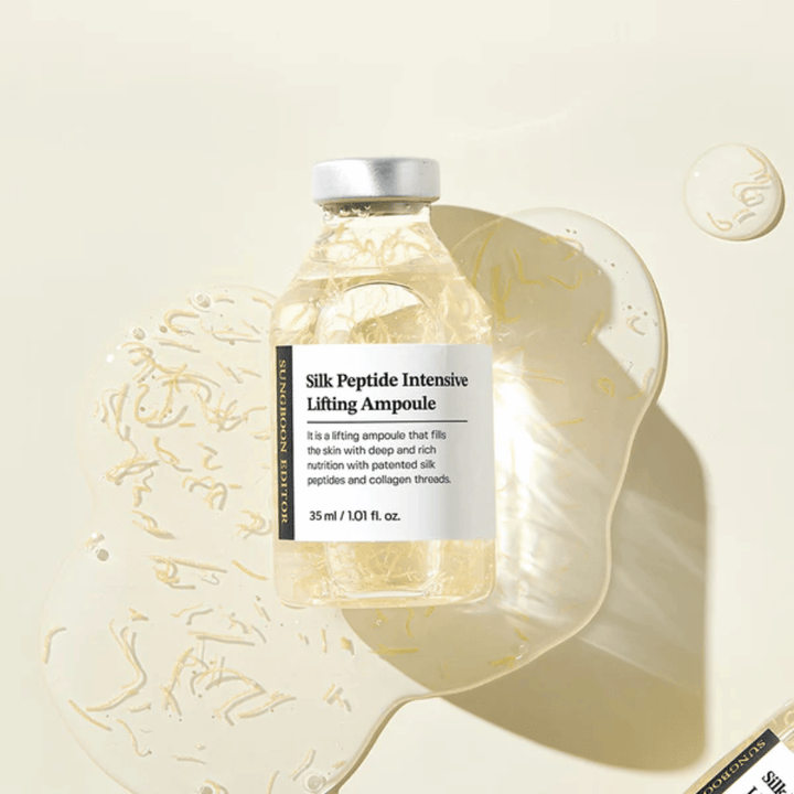 SUNGBOON EDITOR Silk Peptide Intensive Lifting Ampoule met zijdepeptiden in serum die diepe hydratatie, glow en een verstevigend effect geven.