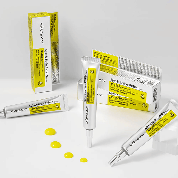 MARY & MAY Spicule Retinol PDRN Cream met meerdere tubes en zichtbare crème textuur, ontwikkeld om celvernieuwing te stimuleren, elasticiteit te verbeteren en een egalere huidtint te geven.