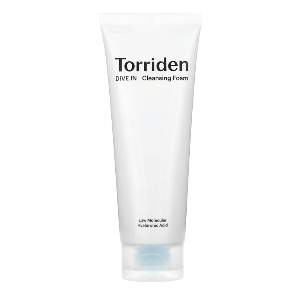 Een tube DIVE-IN Low Molecular Hyaluronic Acid Cleansing Foam 150ml van Torriden op een witte achtergrond.