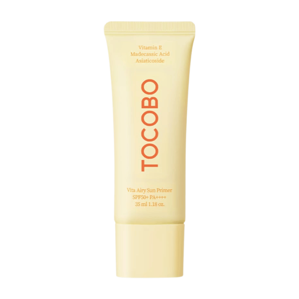 TOCOBO Vita Airy Sun Primer combineert SPF50+ met een primerfunctie. Bevat vitamine E en madecassoside om te kalmeren, beschermen en een gelijkmatige finish te geven.