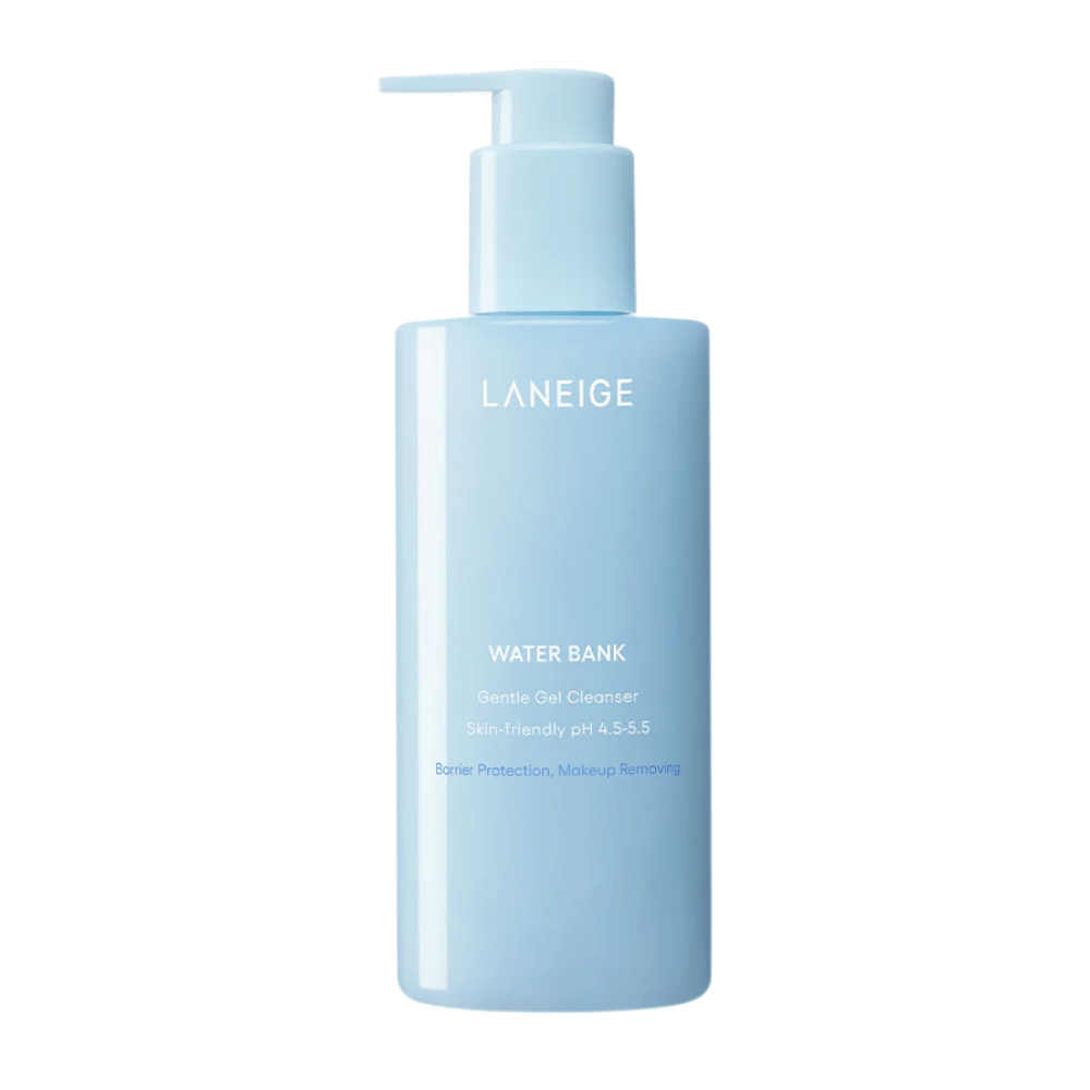 LANEIGE Water Bank Gentle Gel Cleanser in lichtblauwe pompflacon met witte tekst, vrijstaand tegen witte achtergrond.