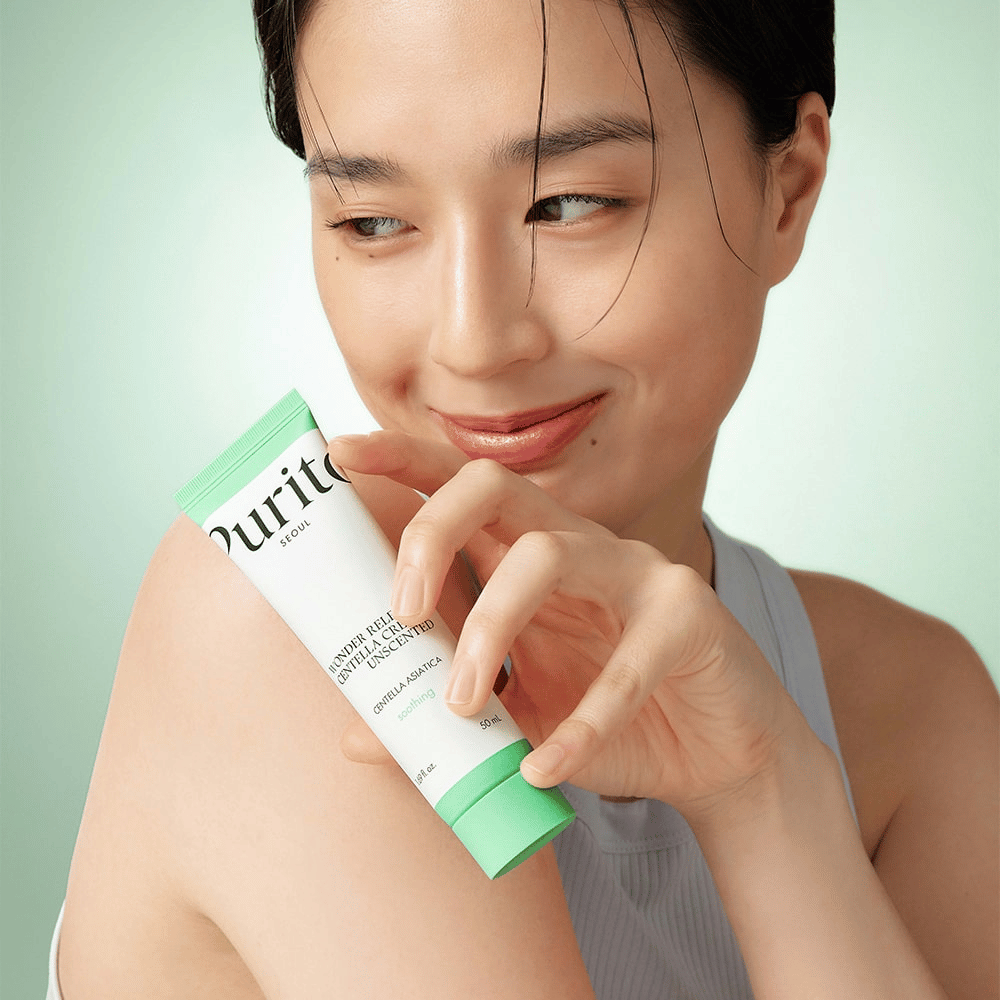 Purito Wonder Releaf Centella Cream Unscented is een kalmerende en hydraterende crème verrijkt met Centella Asiatica. Deze ongeparfumeerde formule helpt geïrriteerde huid te kalmeren, hydrateren en de huidbarrière te versterken zonder irritatie te veroorzaken. Perfect voor de gevoelige huid.
