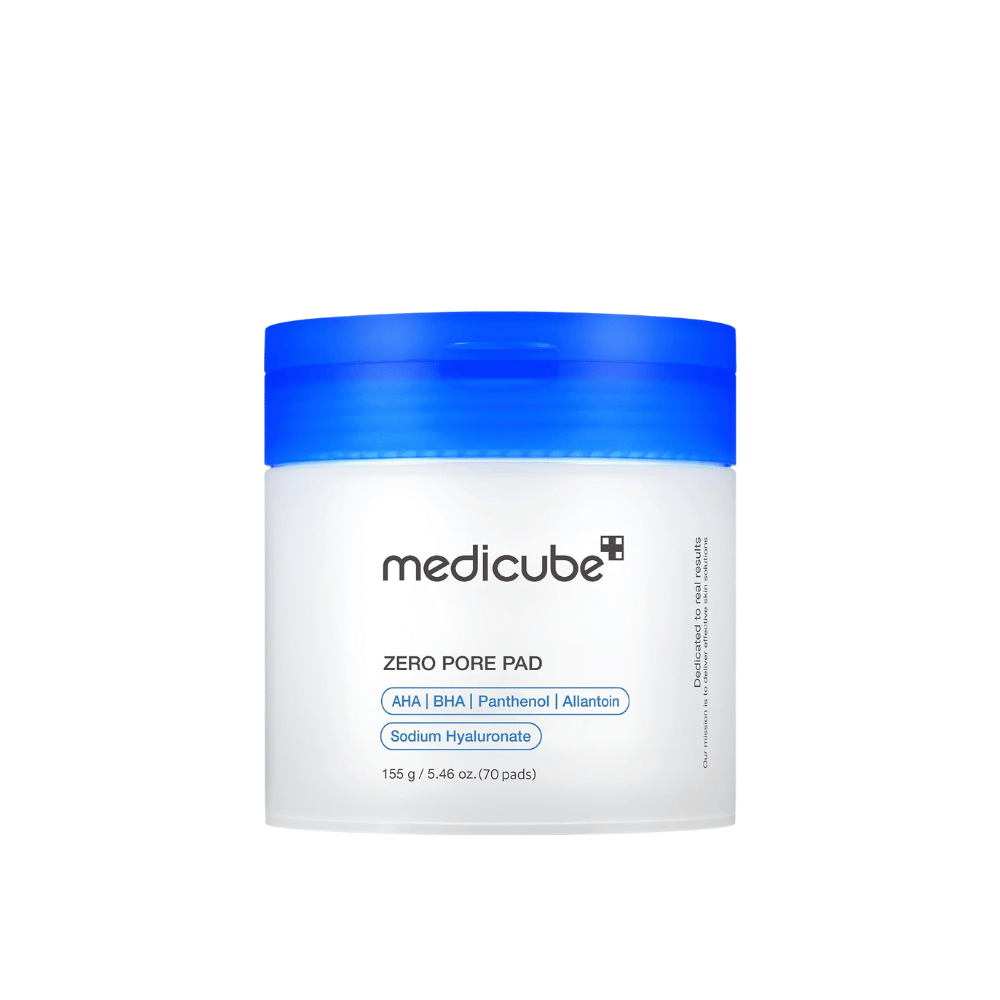 Medicube Zero Pore Pad 2.0, 70 exfoliërende toner pads met AHA, BHA en panthenol in een witte pot met blauw deksel tegen een witte achtergrond.